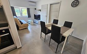 Apartma Bertoki